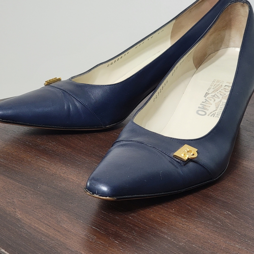 Salvatore Ferragamo Made in Italy Navy Blue Leather Pumps Women's Size 10 2A - Picture 7 of 14